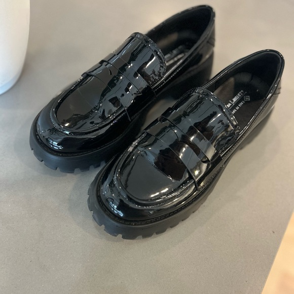 Patent Vegan Leather Loafer - Chunky Heal - Picture 1 of 5